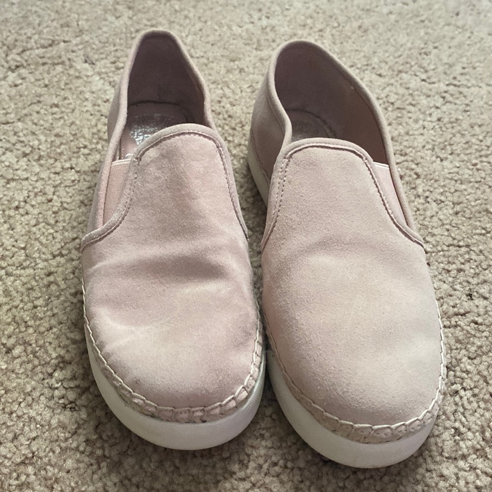 Brand: Vince Camuto
Size: 7
Color: pink